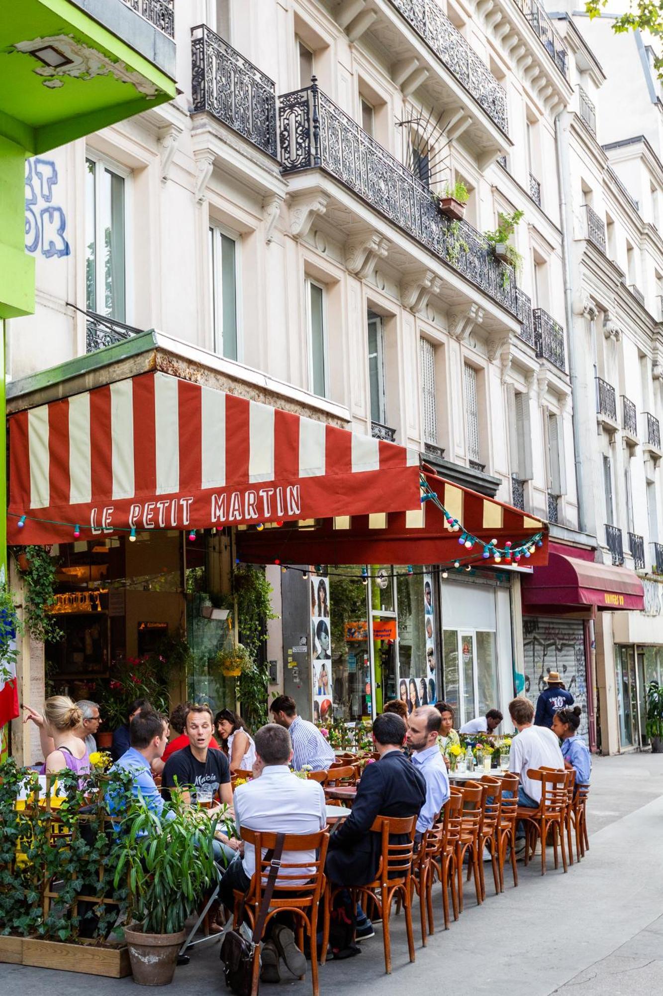 Veeve - Flowers In Saint-Martin Paris Exterior photo